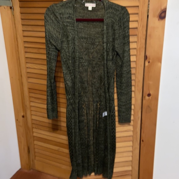LONG OPEN CARDIGAN IN SHADES OF OLIVE. SIDE SLITS. WORN ONCE. - Picture 2 of 7